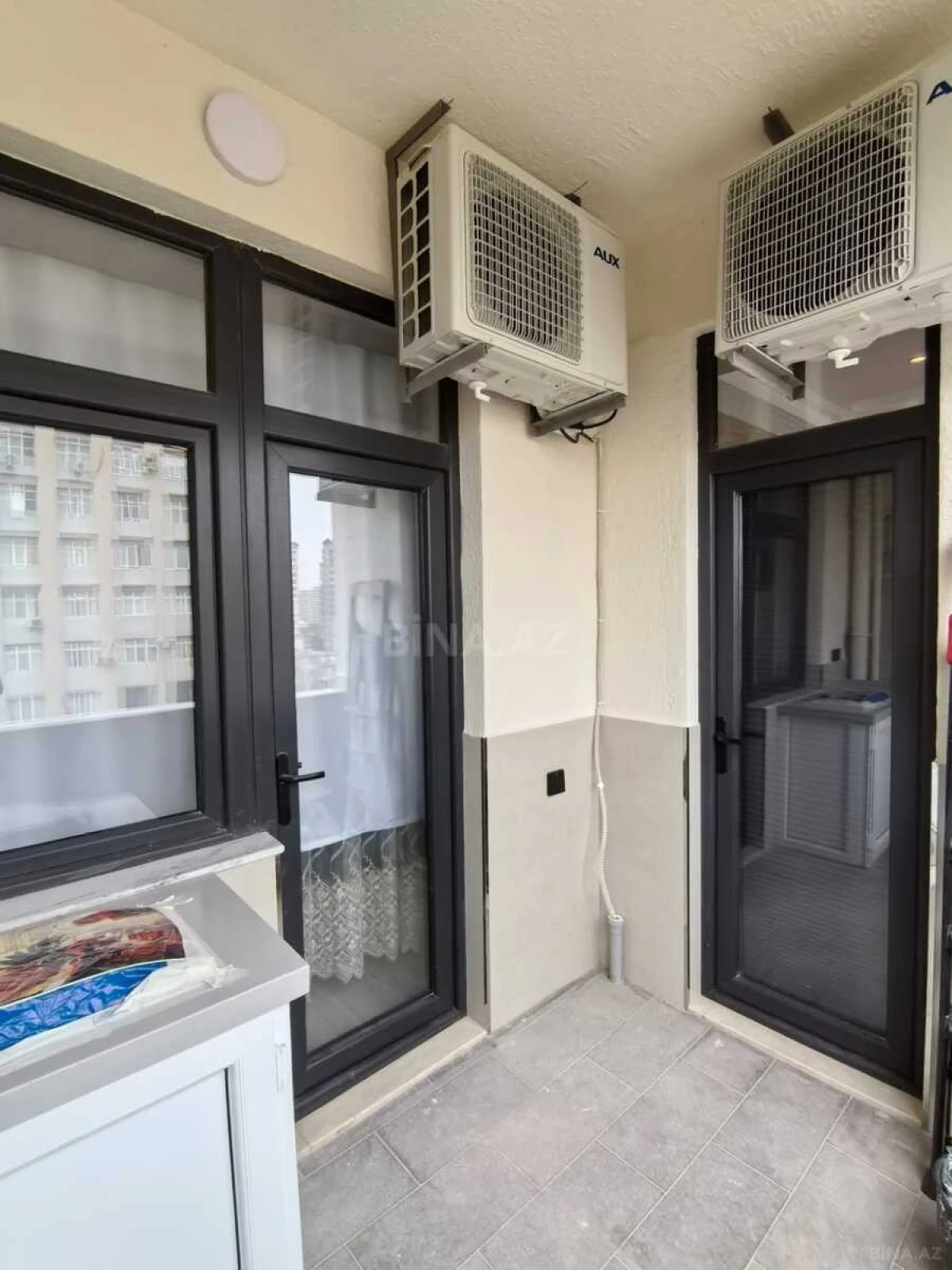 Kirayə verilir 2 otaqlı mənzil 75 m²
