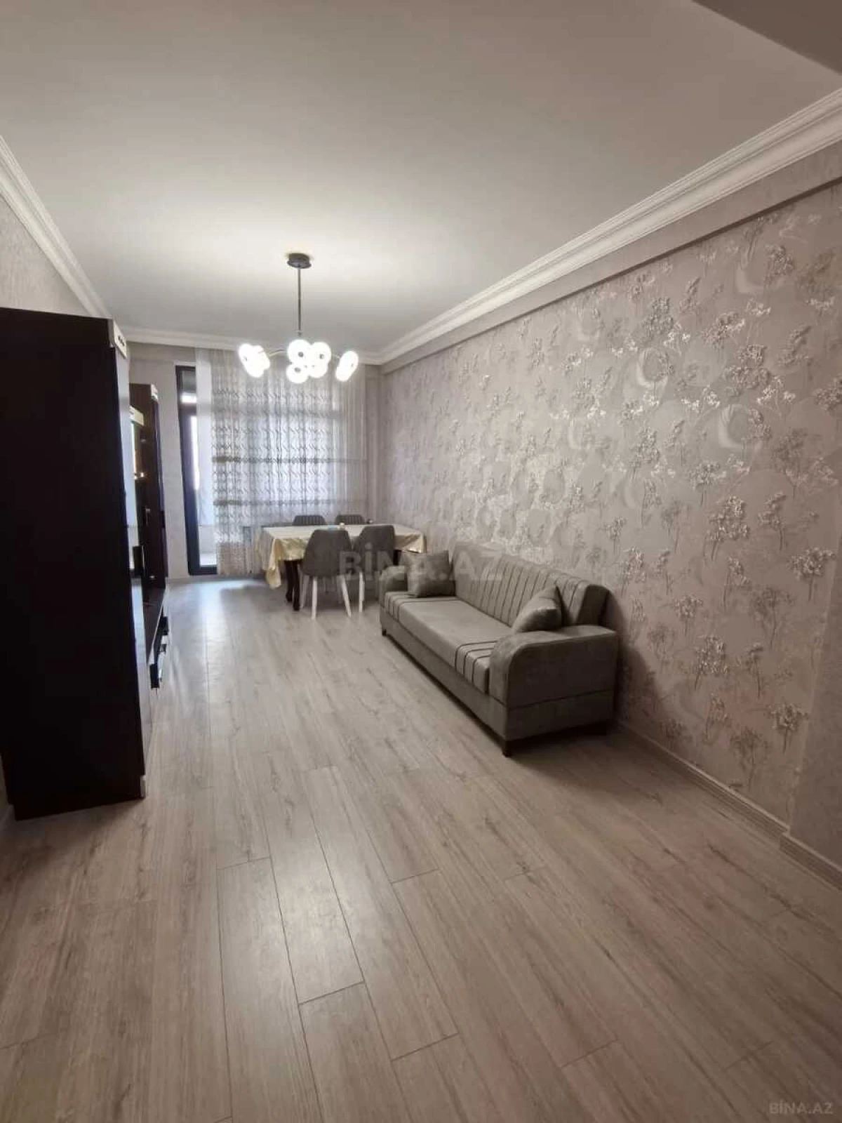 Kirayə verilir 2 otaqlı mənzil 75 m²