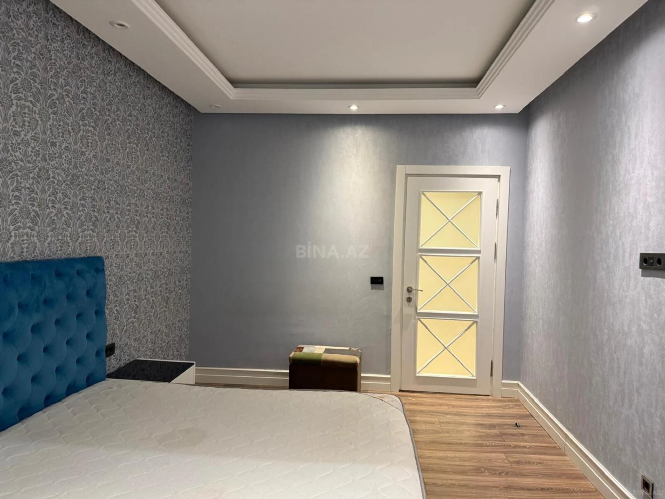 Kirayə verilir 2 otaqlı mənzil 70 m²
