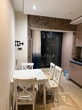 Kirayə verilir 2 otaqlı mənzil 70 m²