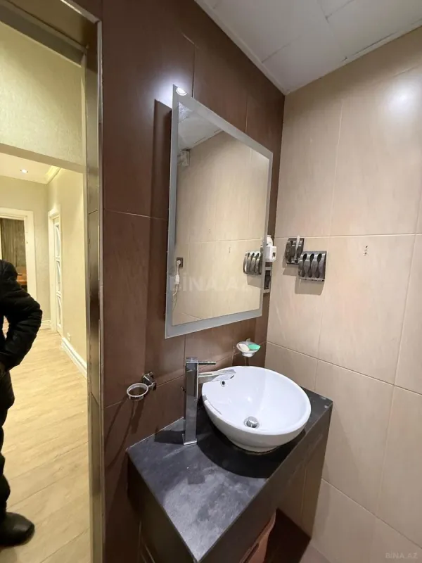 Kirayə verilir 2 otaqlı mənzil 70 m²