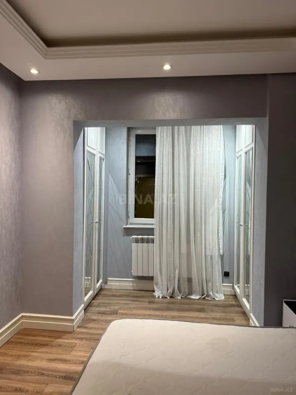 Kirayə verilir 2 otaqlı mənzil 70 m²