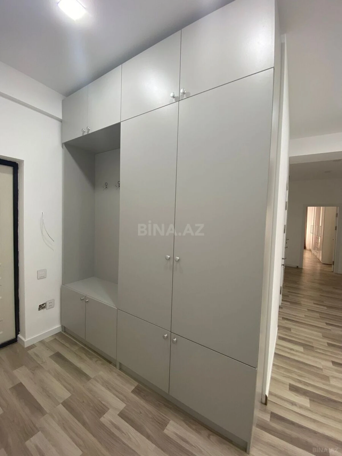 Kirayə verilir 3 otaqlı mənzil 150 m²