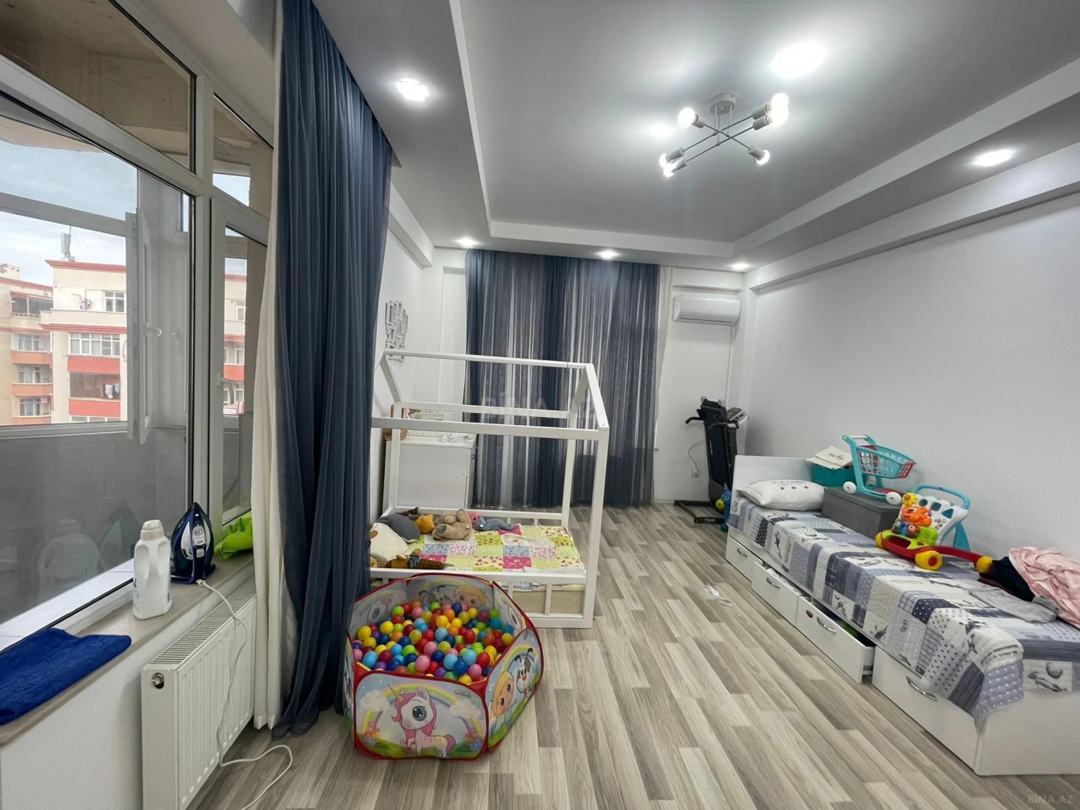 Kirayə verilir 3 otaqlı mənzil 150 m²