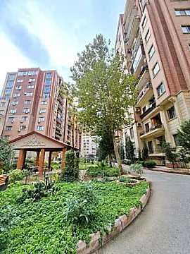 Satılır 4 otaqlı mənzil 182 m² — Bakı, Yasamal qəs. 4 otaq 182.00 m²