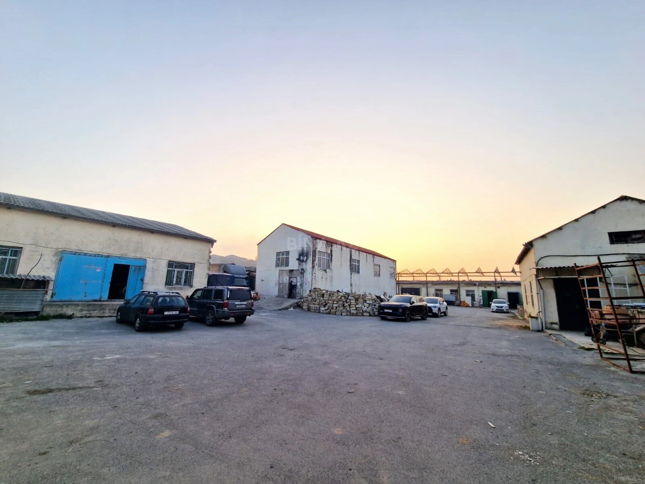 Kirayə verilir obyekt 420 m²