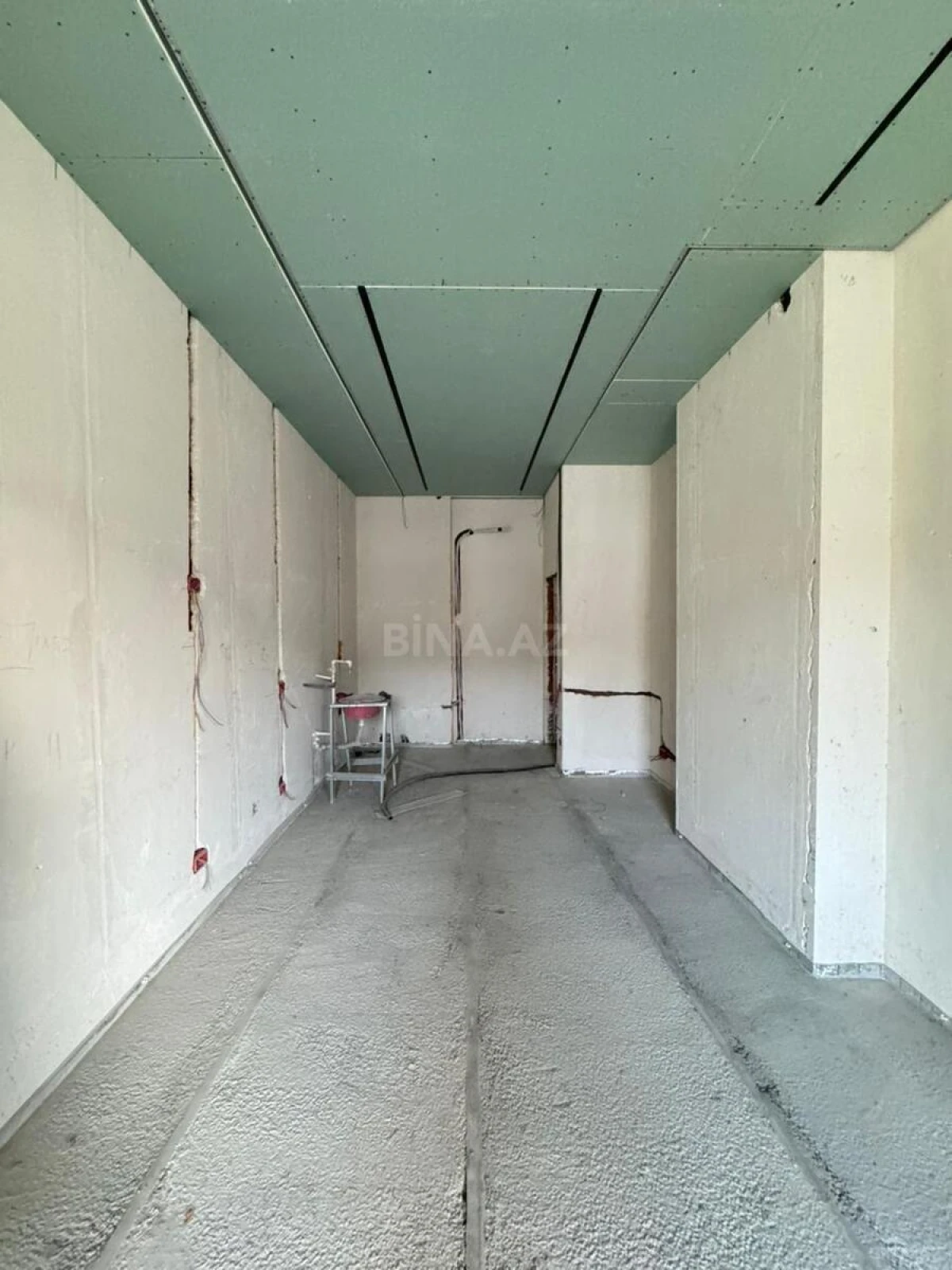 Satılır 4 otaqlı mənzil 210 m²