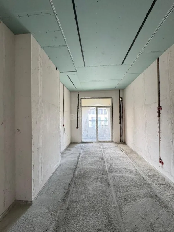 Satılır 4 otaqlı mənzil 210 m²