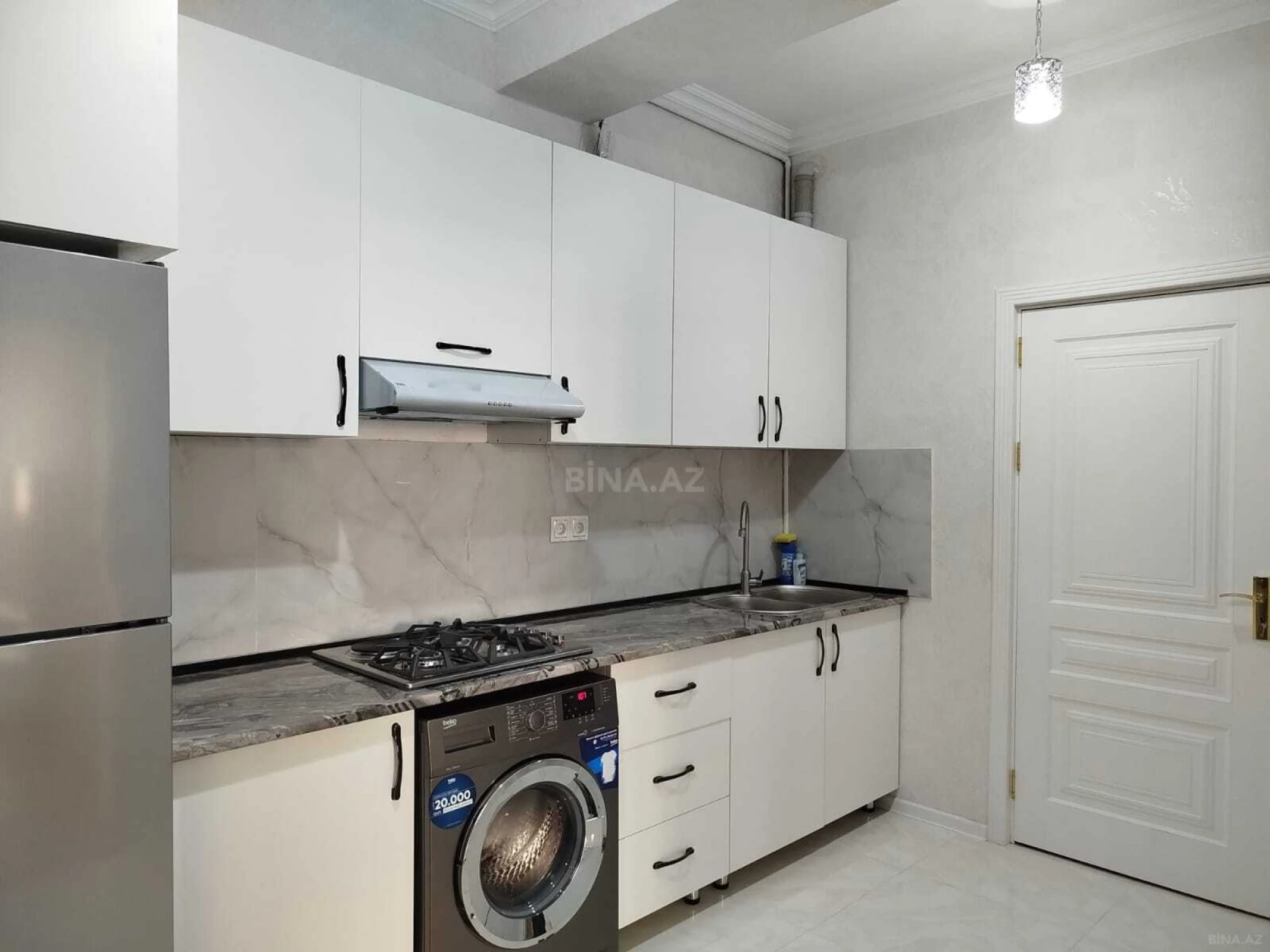 Kirayə verilir 2 otaqlı mənzil 80 m²