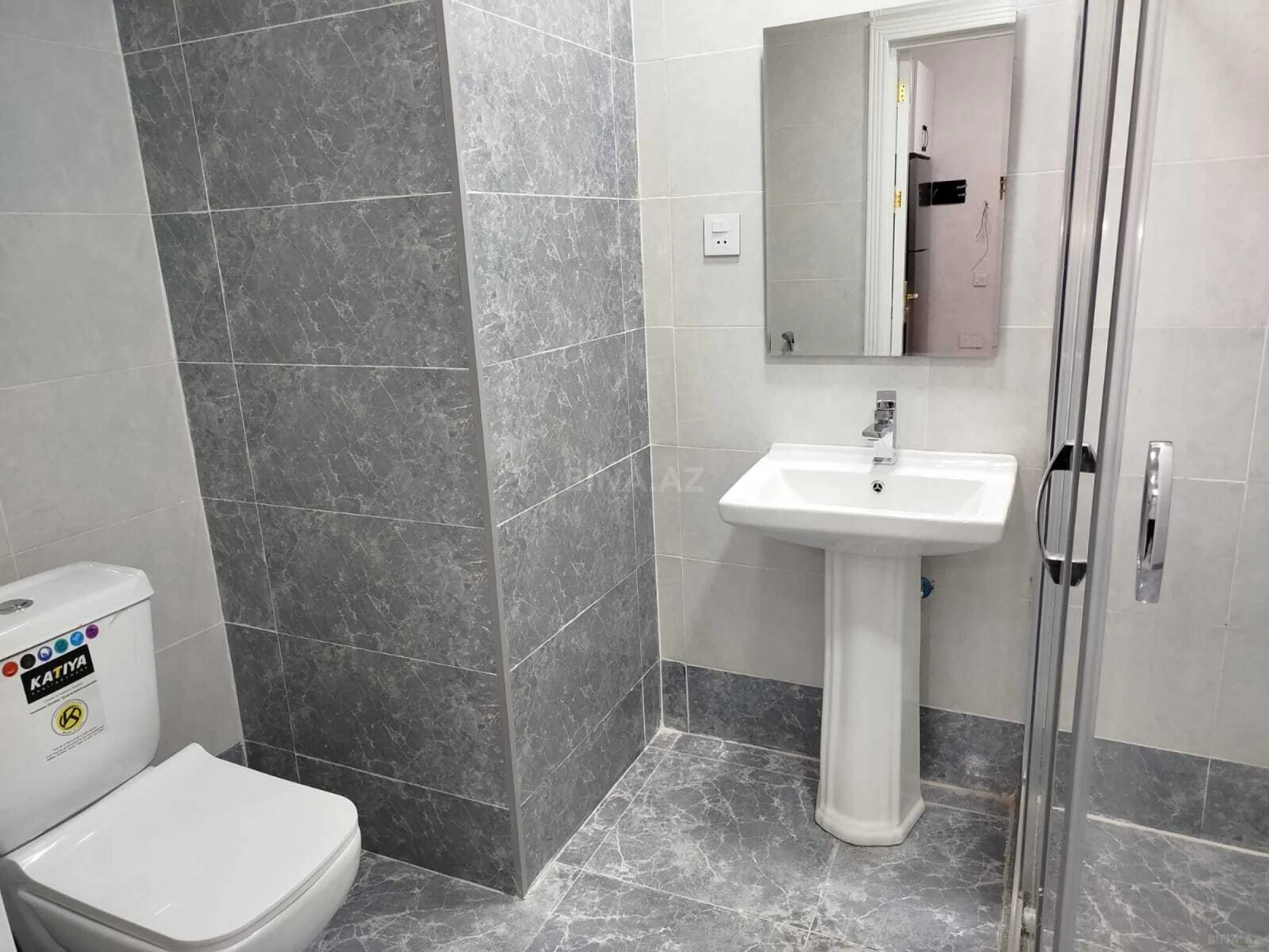 Kirayə verilir 2 otaqlı mənzil 80 m²