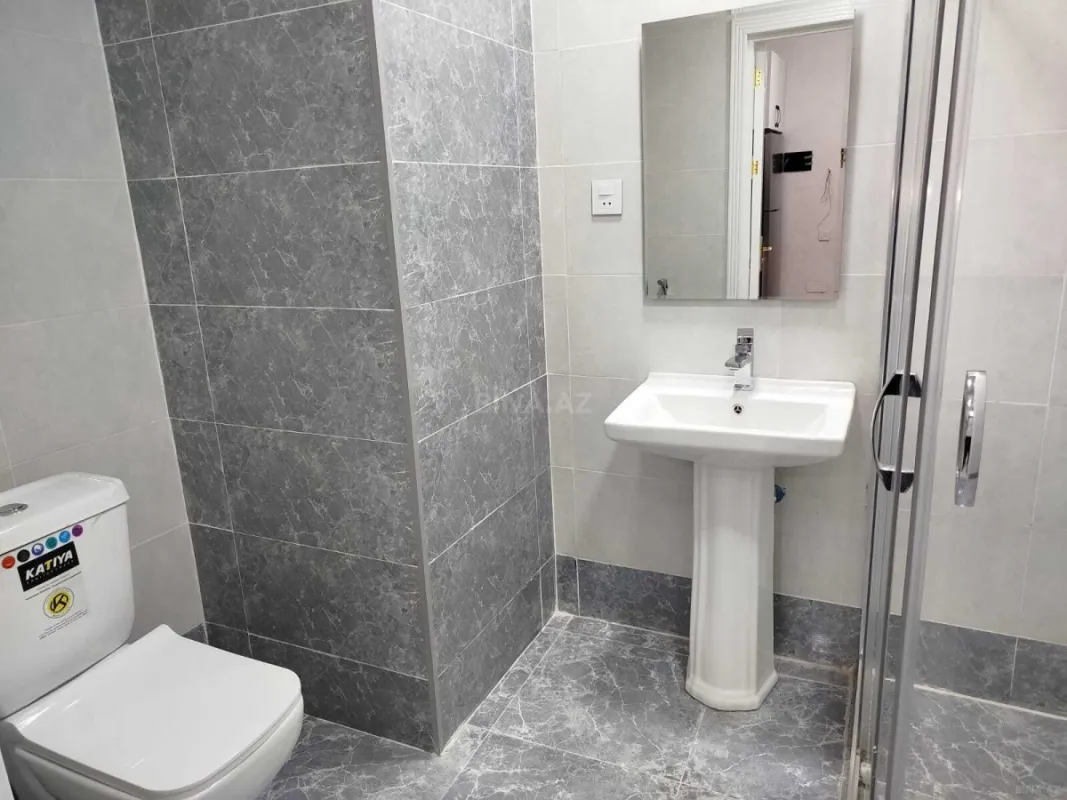 Kirayə verilir 2 otaqlı mənzil 80 m²