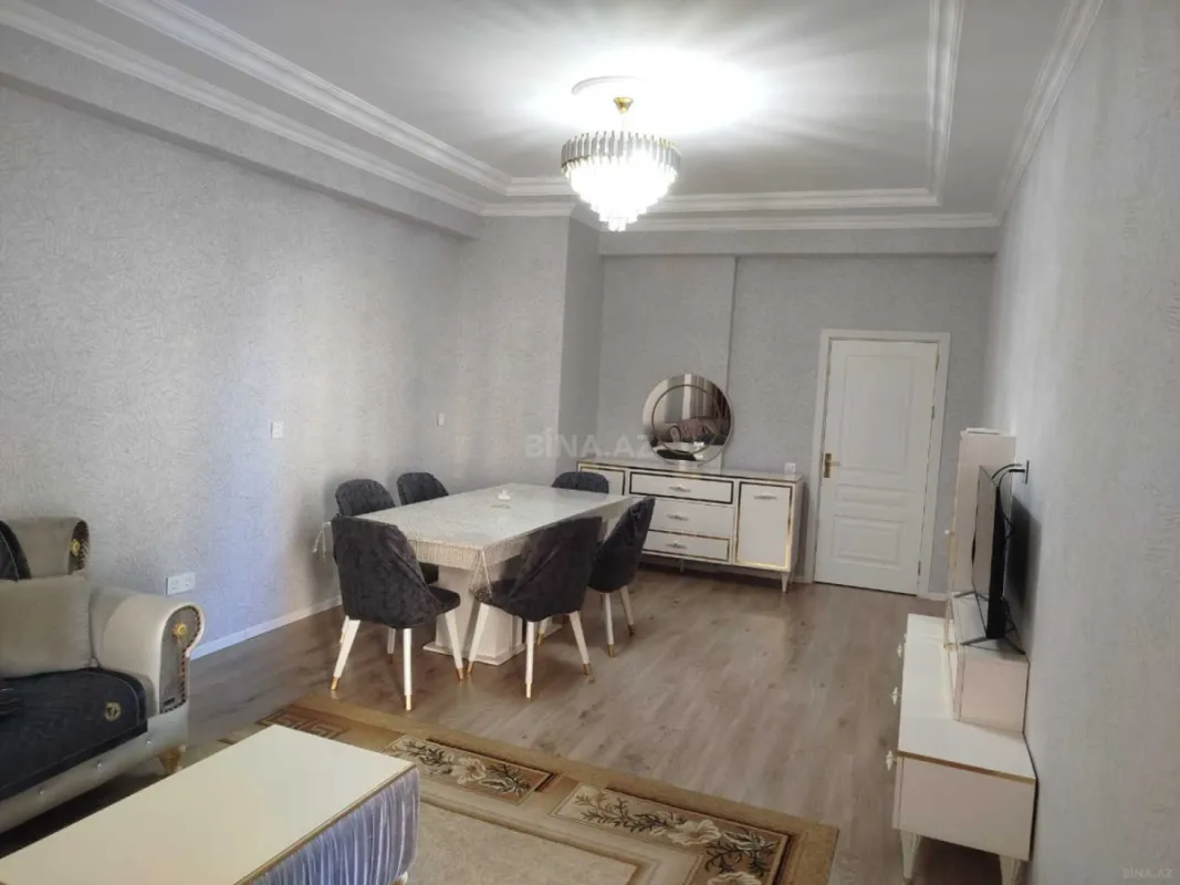 Kirayə verilir 2 otaqlı mənzil 80 m²
