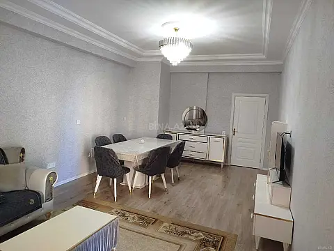 Kirayə verilir 2 otaqlı mənzil 80 m²