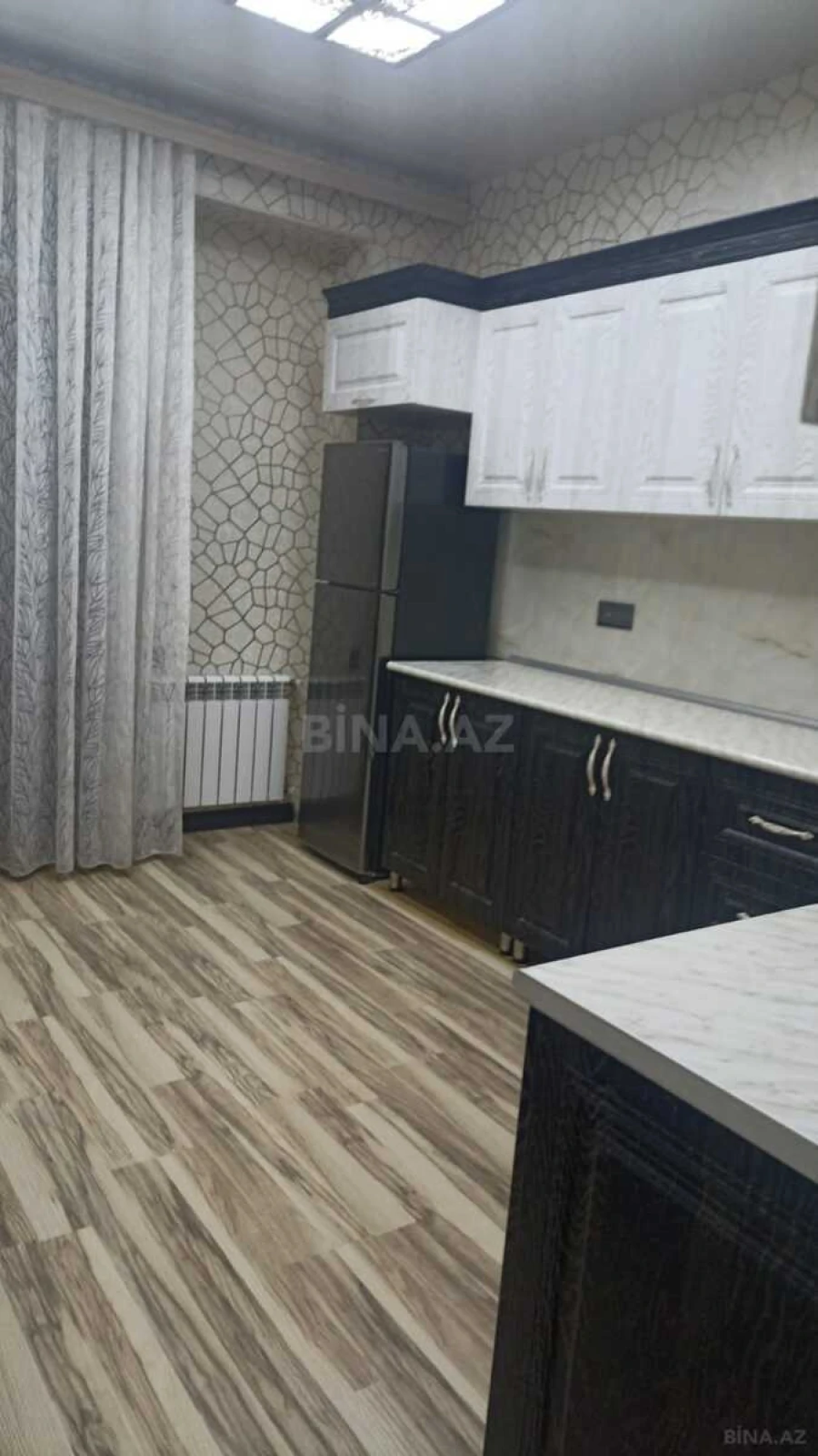 Kirayə verilir 2 otaqlı mənzil 125 m²