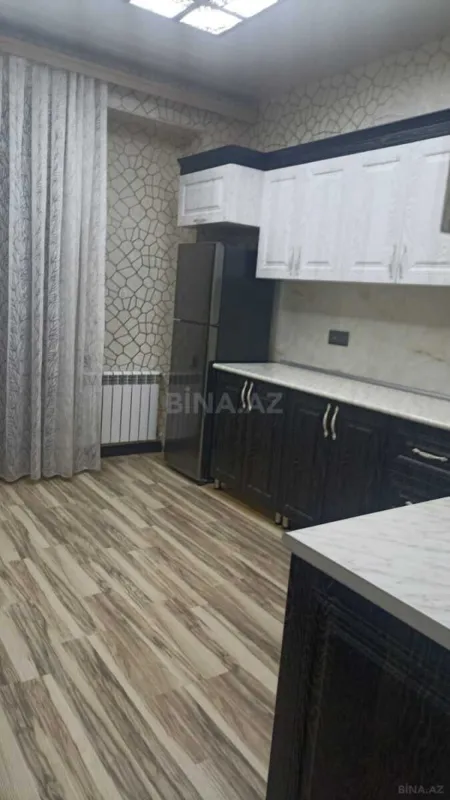 Kirayə verilir 2 otaqlı mənzil 125 m²