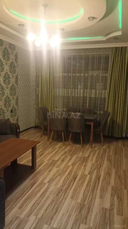 Kirayə verilir 2 otaqlı mənzil 125 m²