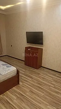 Kirayə verilir 2 otaqlı mənzil 125 m²