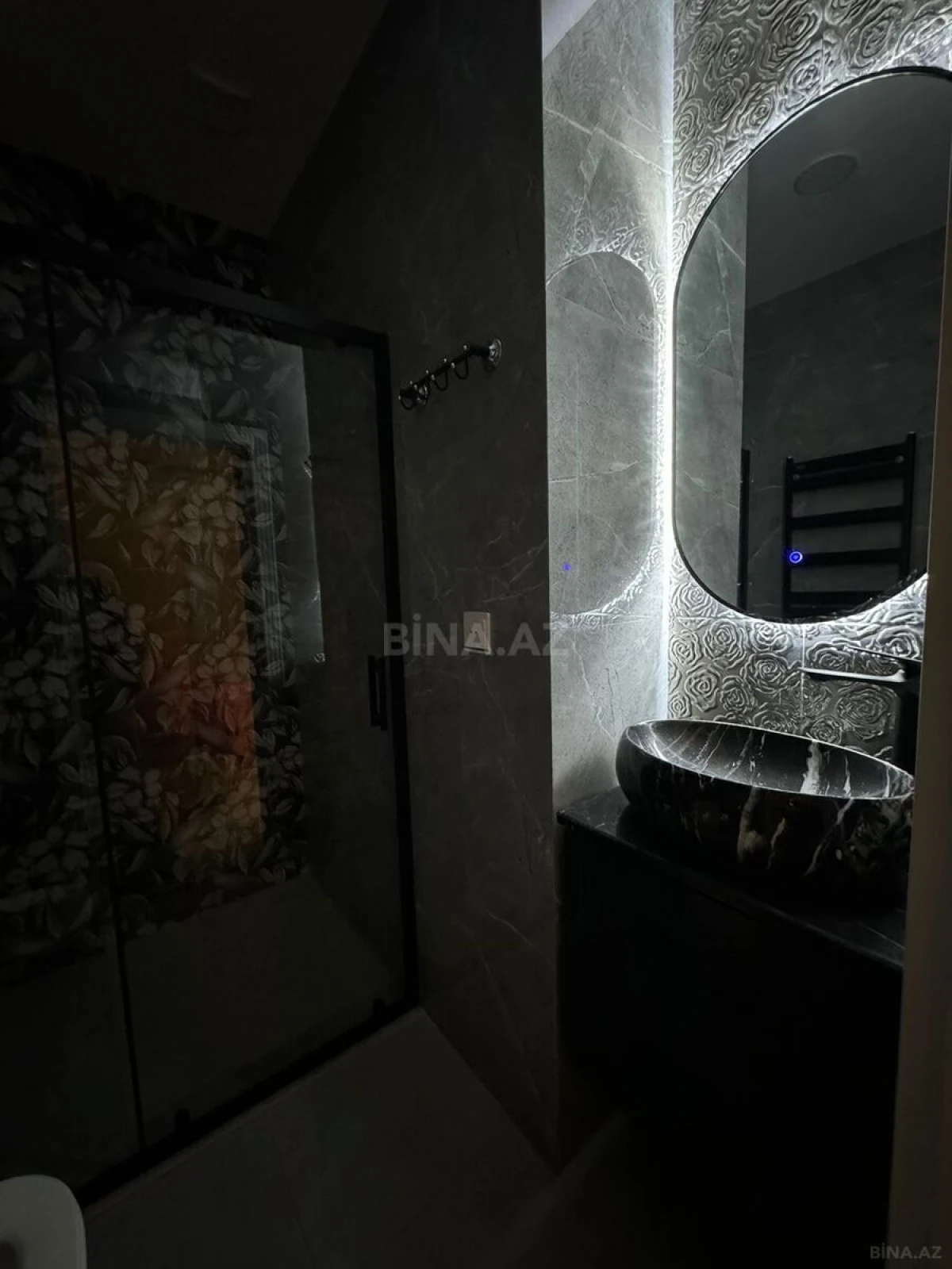 Kirayə verilir 2 otaqlı mənzil 80 m²