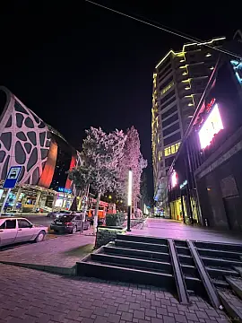 Kirayə verilir 2 otaqlı mənzil 80 m²