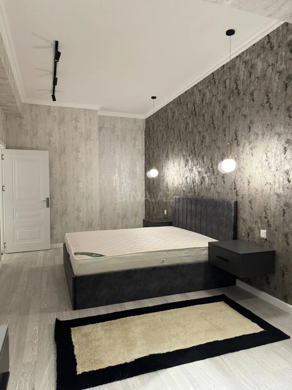 Kirayə verilir 2 otaqlı mənzil 80 m²