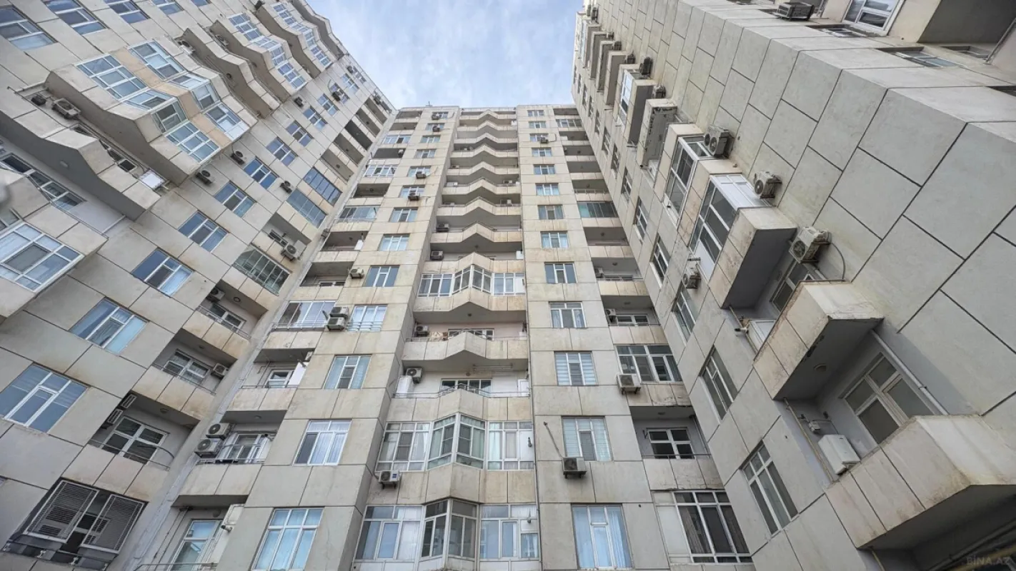 Satılır 2 otaqlı mənzil 55 m²