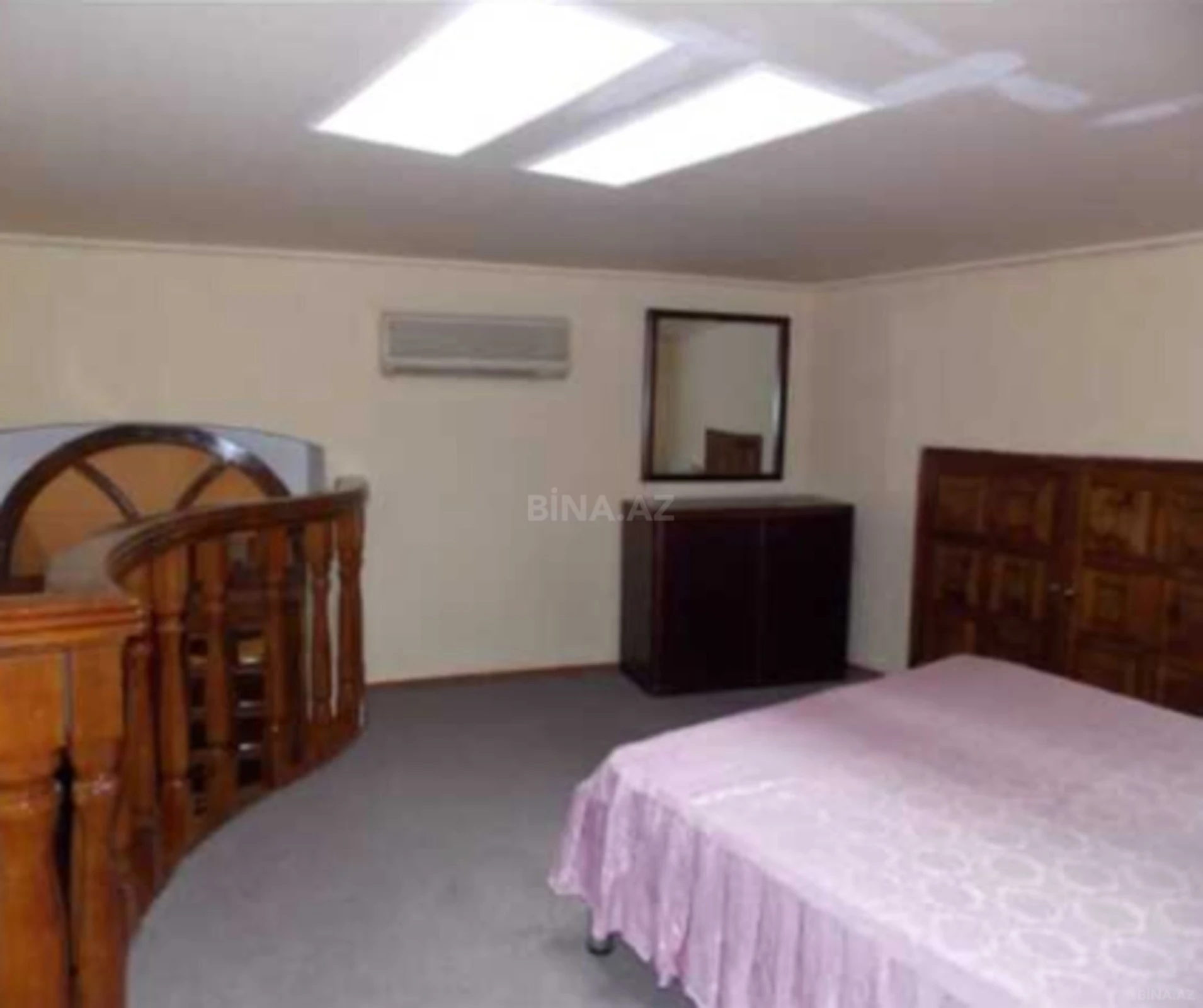 Kirayə verilir 2 otaqlı mənzil 120 m²