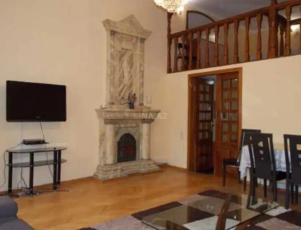 Kirayə verilir 2 otaqlı mənzil 120 m²