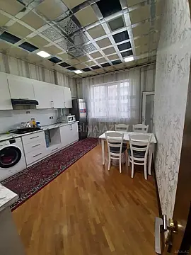 Kirayə verilir 3 otaqlı mənzil 125 m²