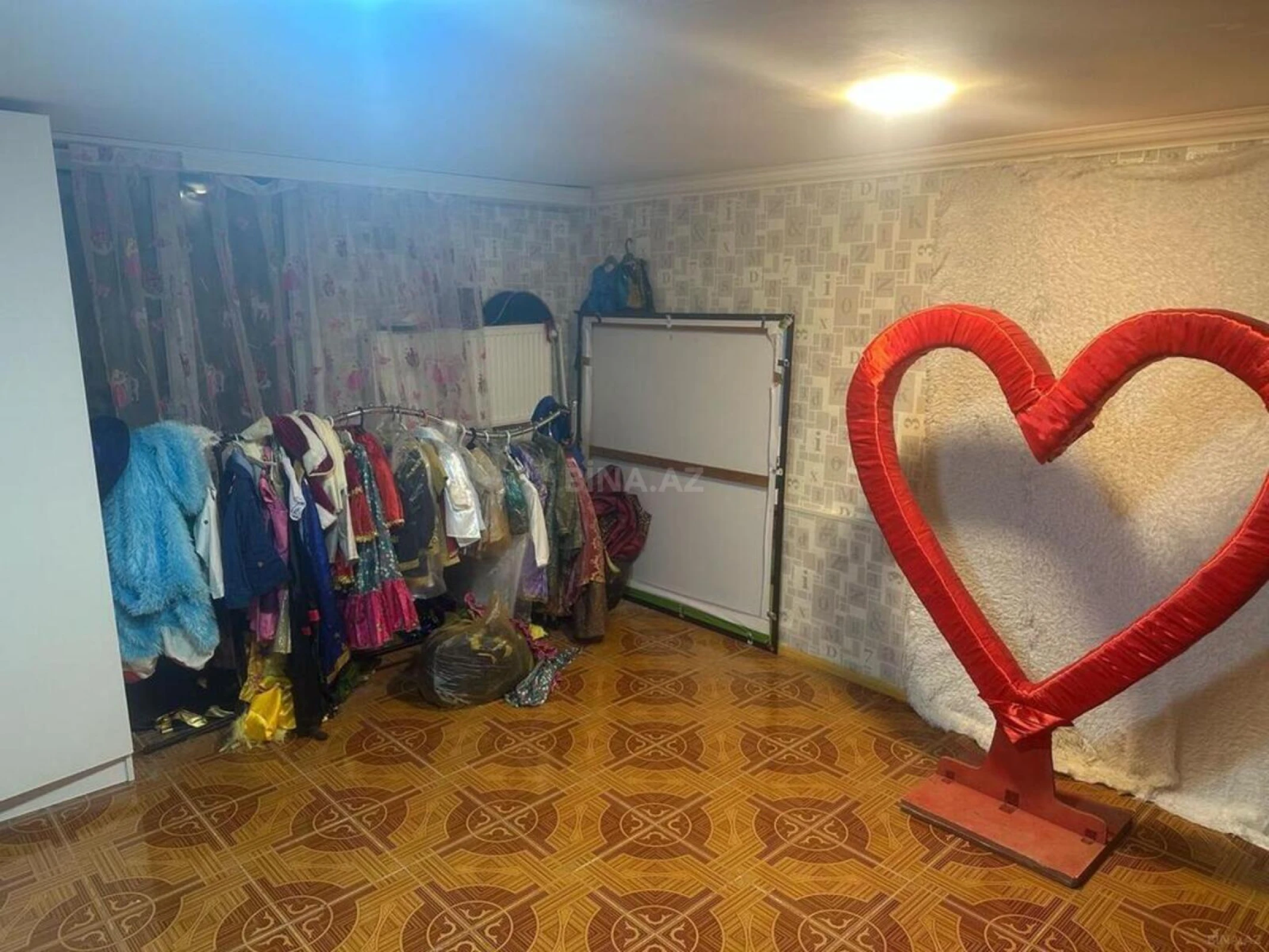 Kirayə verilir obyekt 270 m²