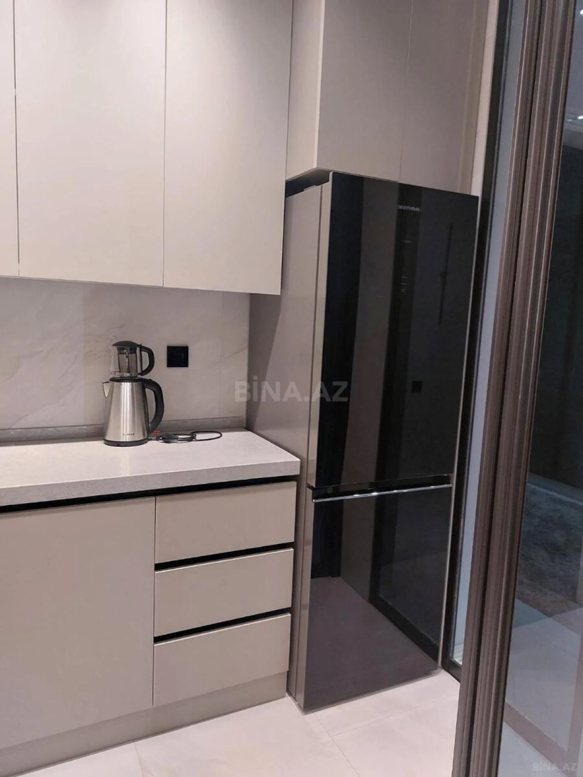 Kirayə verilir 2 otaqlı mənzil 72 m²