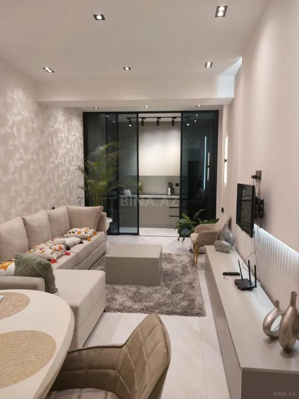 Kirayə verilir 2 otaqlı mənzil 72 m²