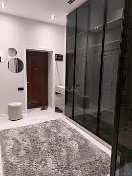Kirayə verilir 2 otaqlı mənzil 72 m²