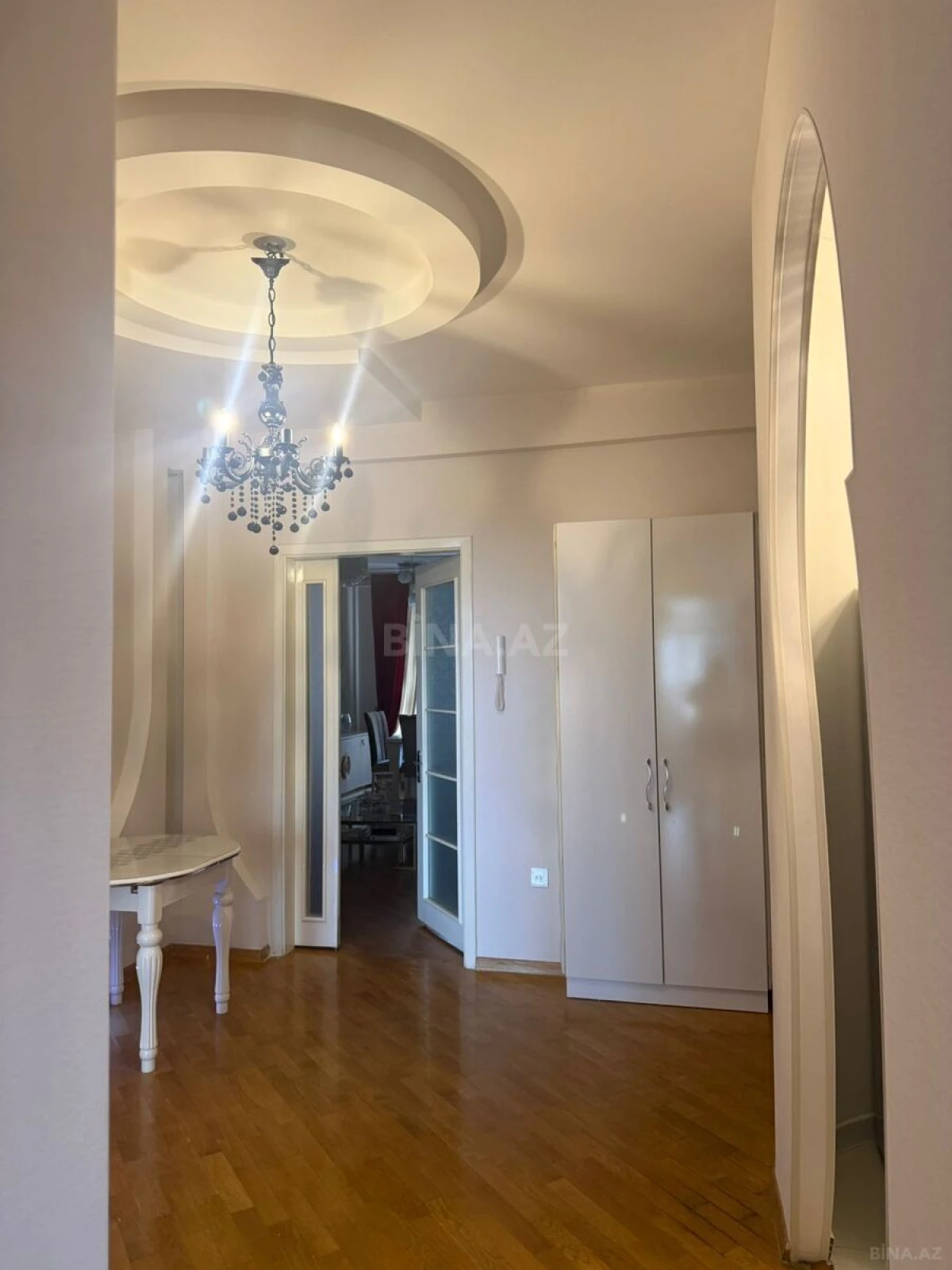 Satılır 3 otaqlı mənzil 91 m²