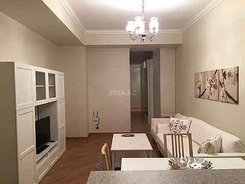 Kirayə verilir 2 otaqlı mənzil 70 m²