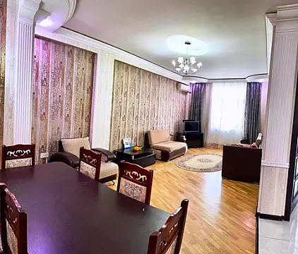 Satılır 3 otaqlı mənzil 125 m² — Bakı 3 otaq 125.00 m²