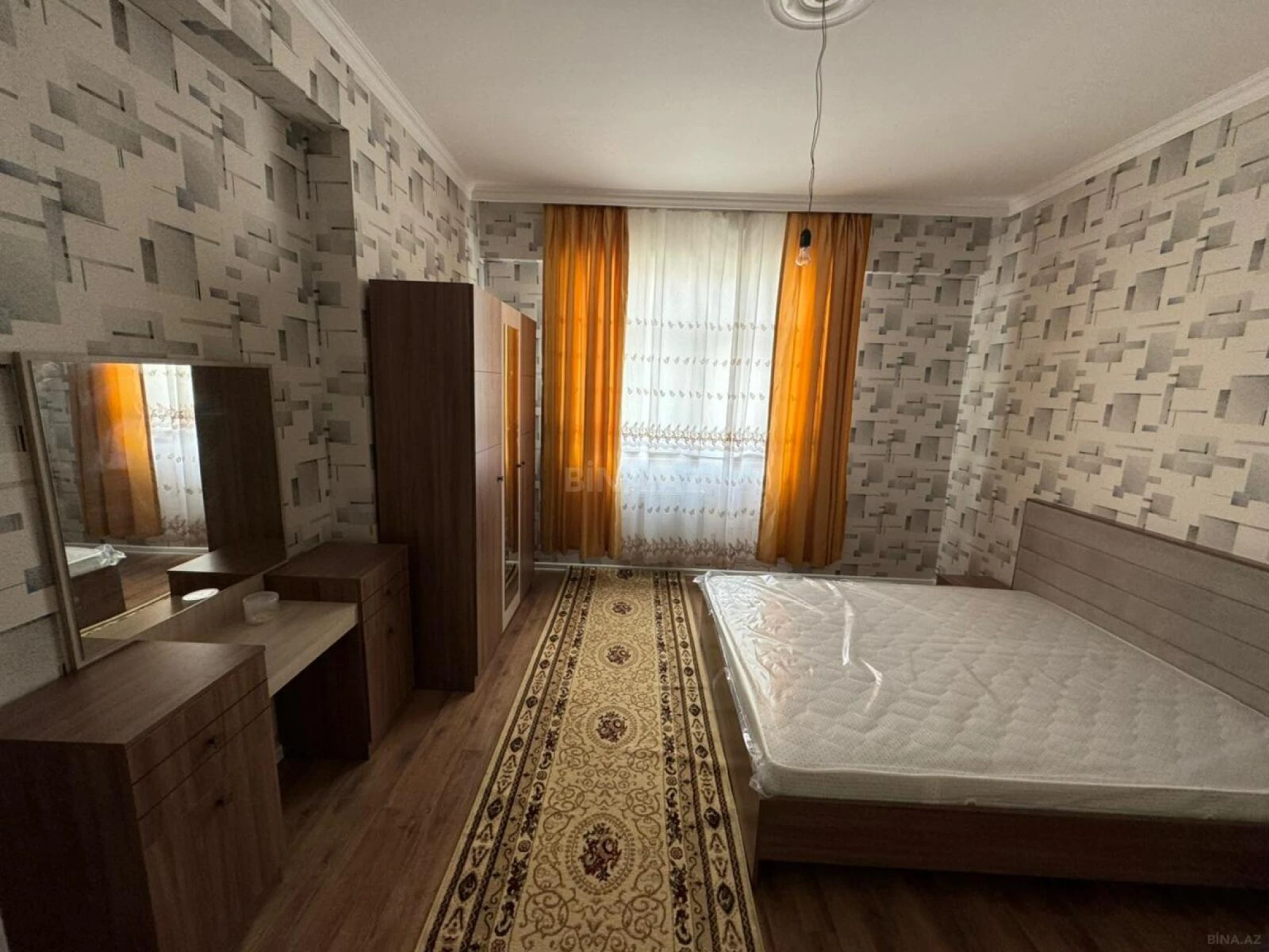 Kirayə verilir 2 otaqlı mənzil 95 m²