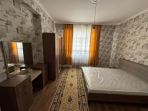 Kirayə verilir 2 otaqlı mənzil 95 m²