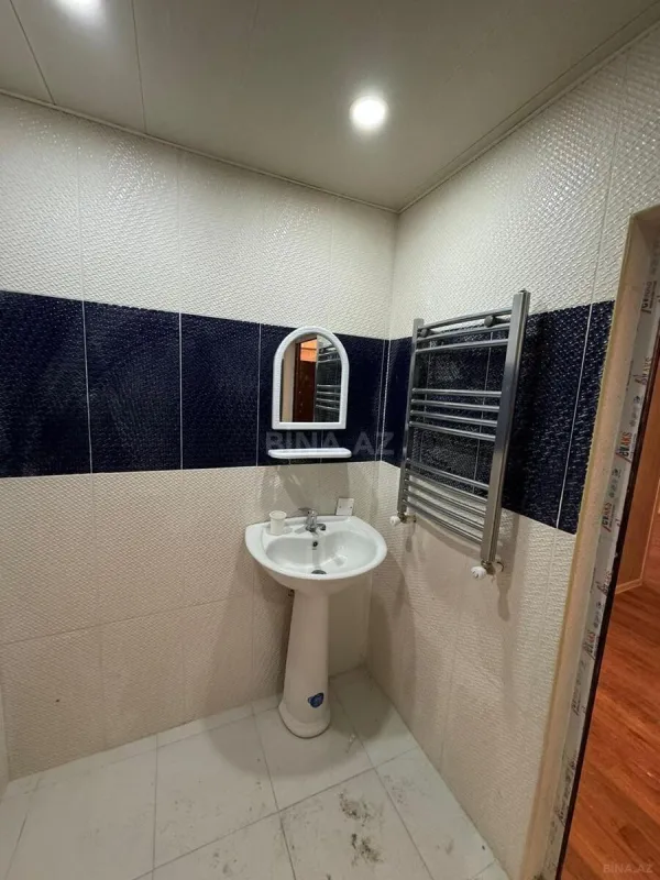 Kirayə verilir 2 otaqlı mənzil 95 m²