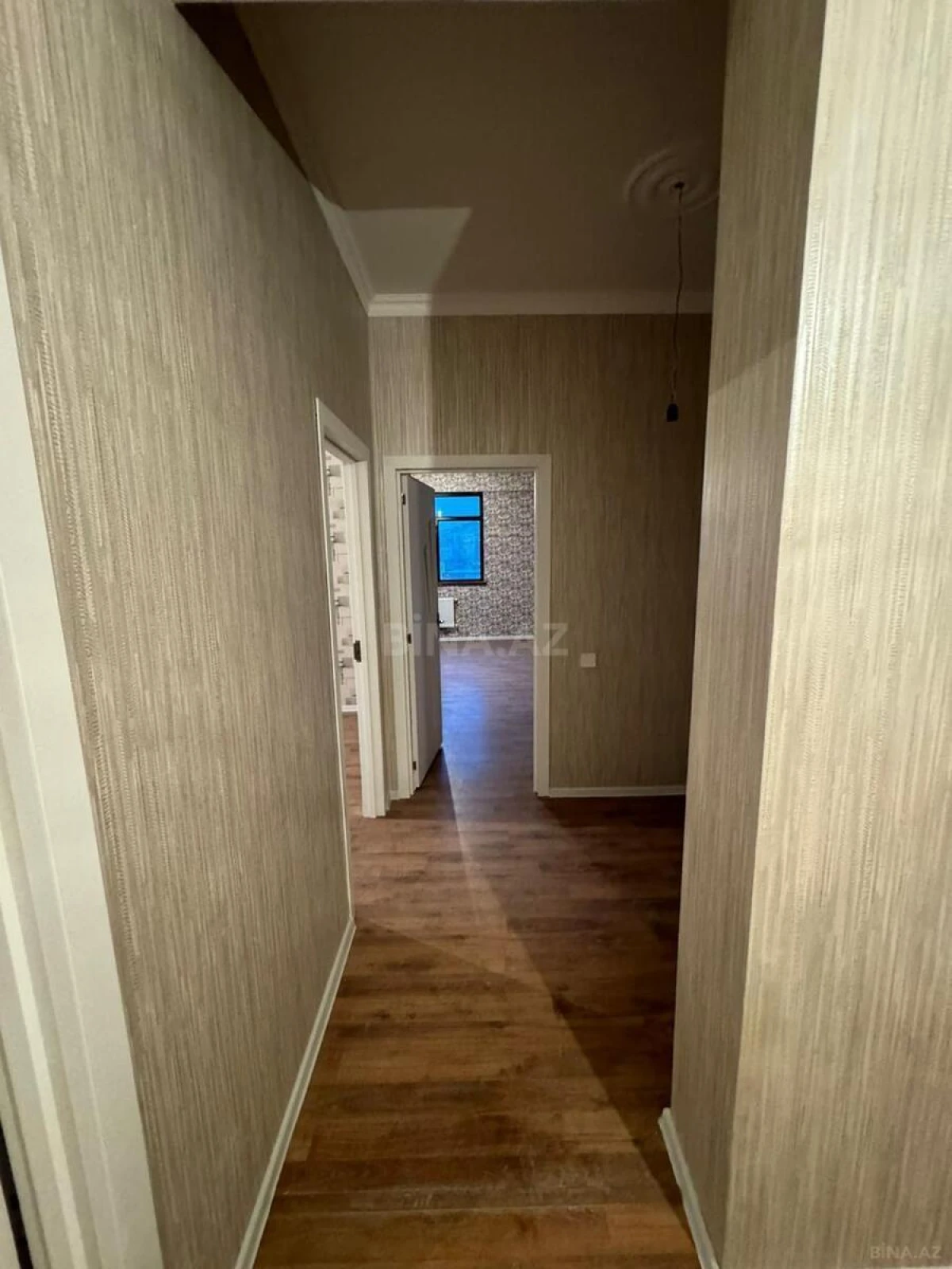 Kirayə verilir 2 otaqlı mənzil 95 m²
