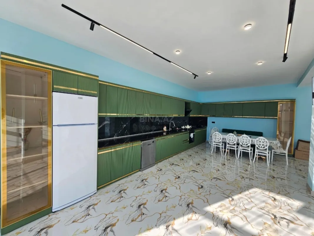 Kirayə verilir 6 otaqlı həyət evi 200 m²