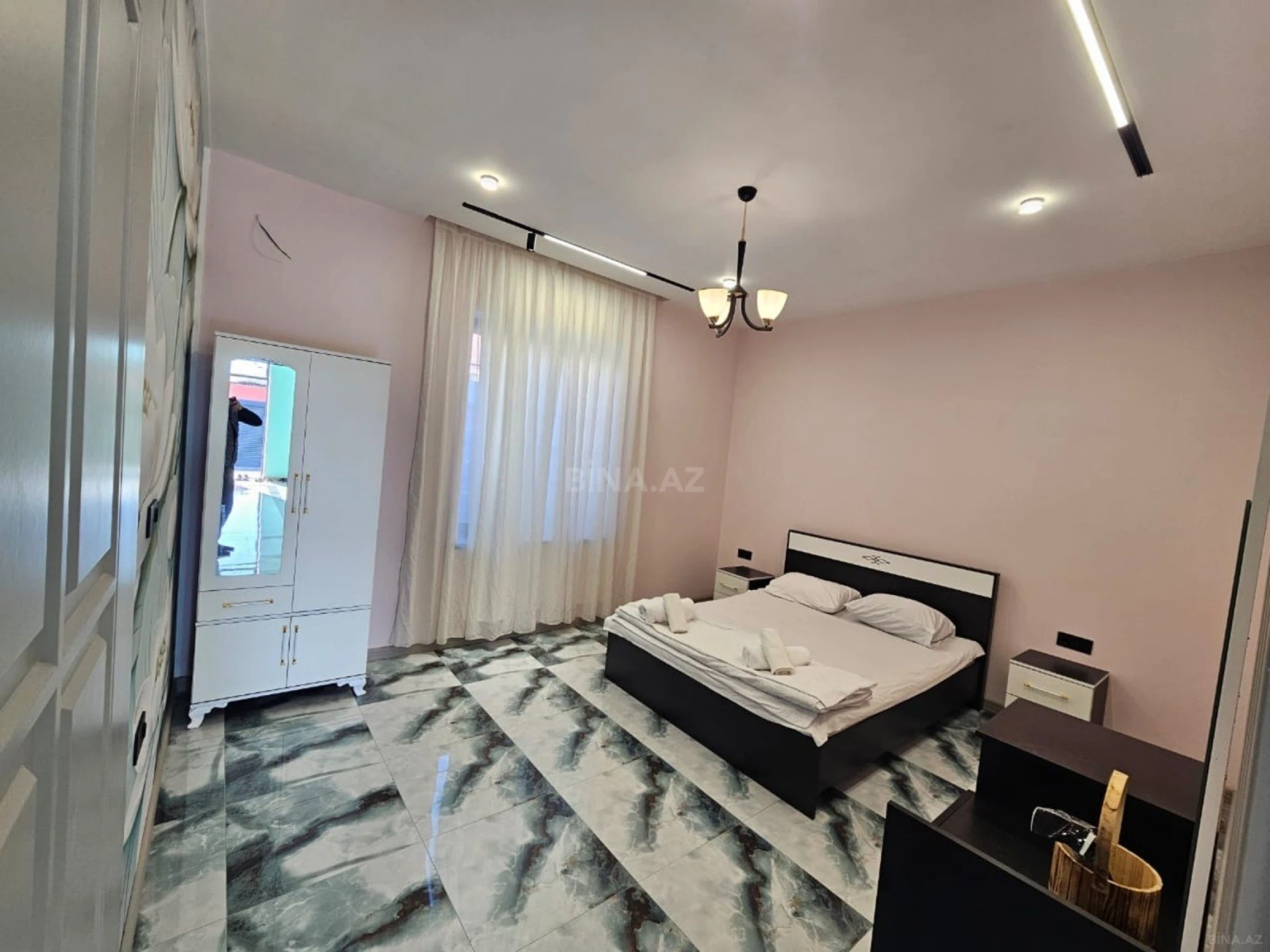 Kirayə verilir 6 otaqlı həyət evi 200 m²