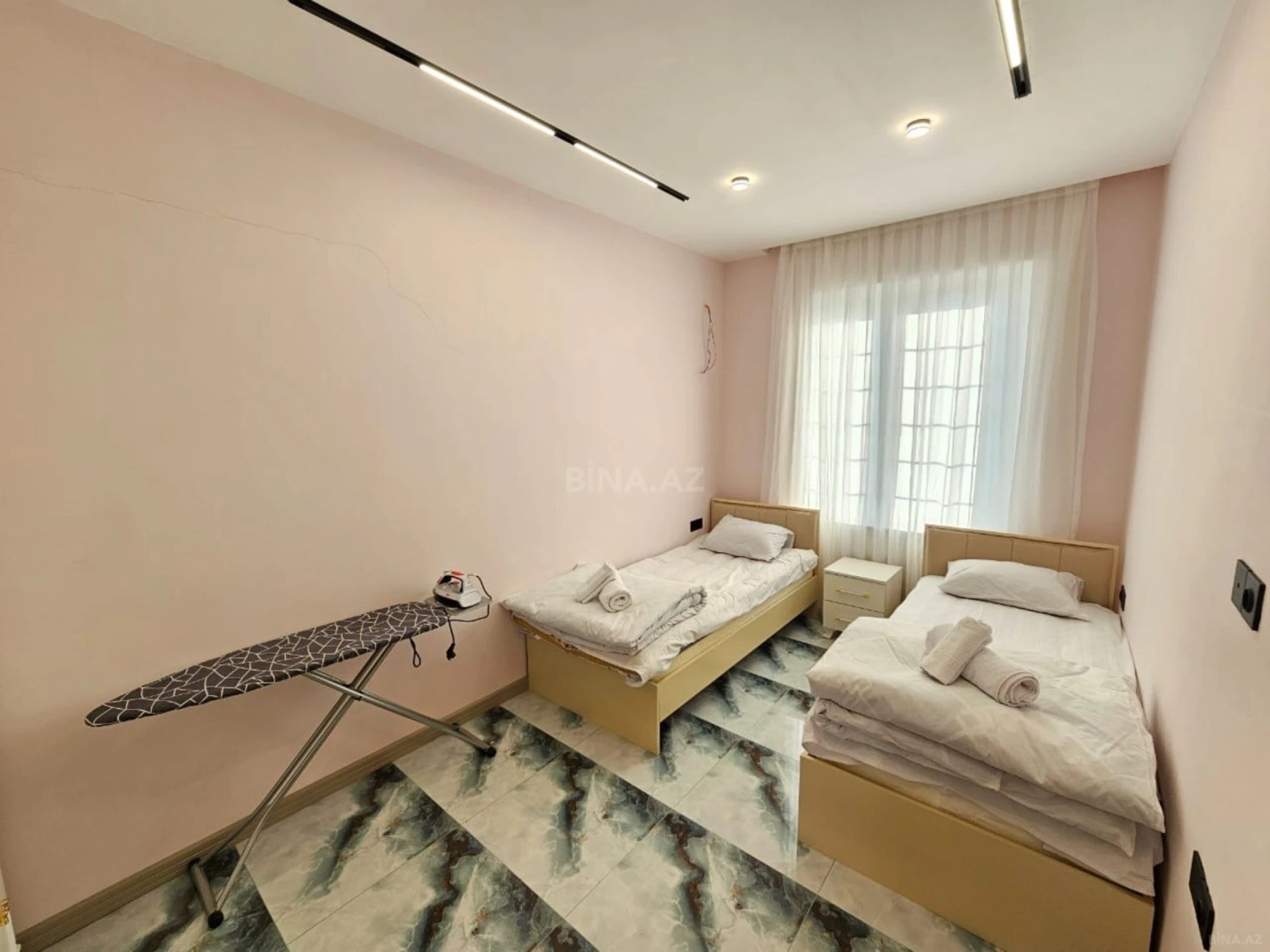 Kirayə verilir 6 otaqlı həyət evi 200 m²