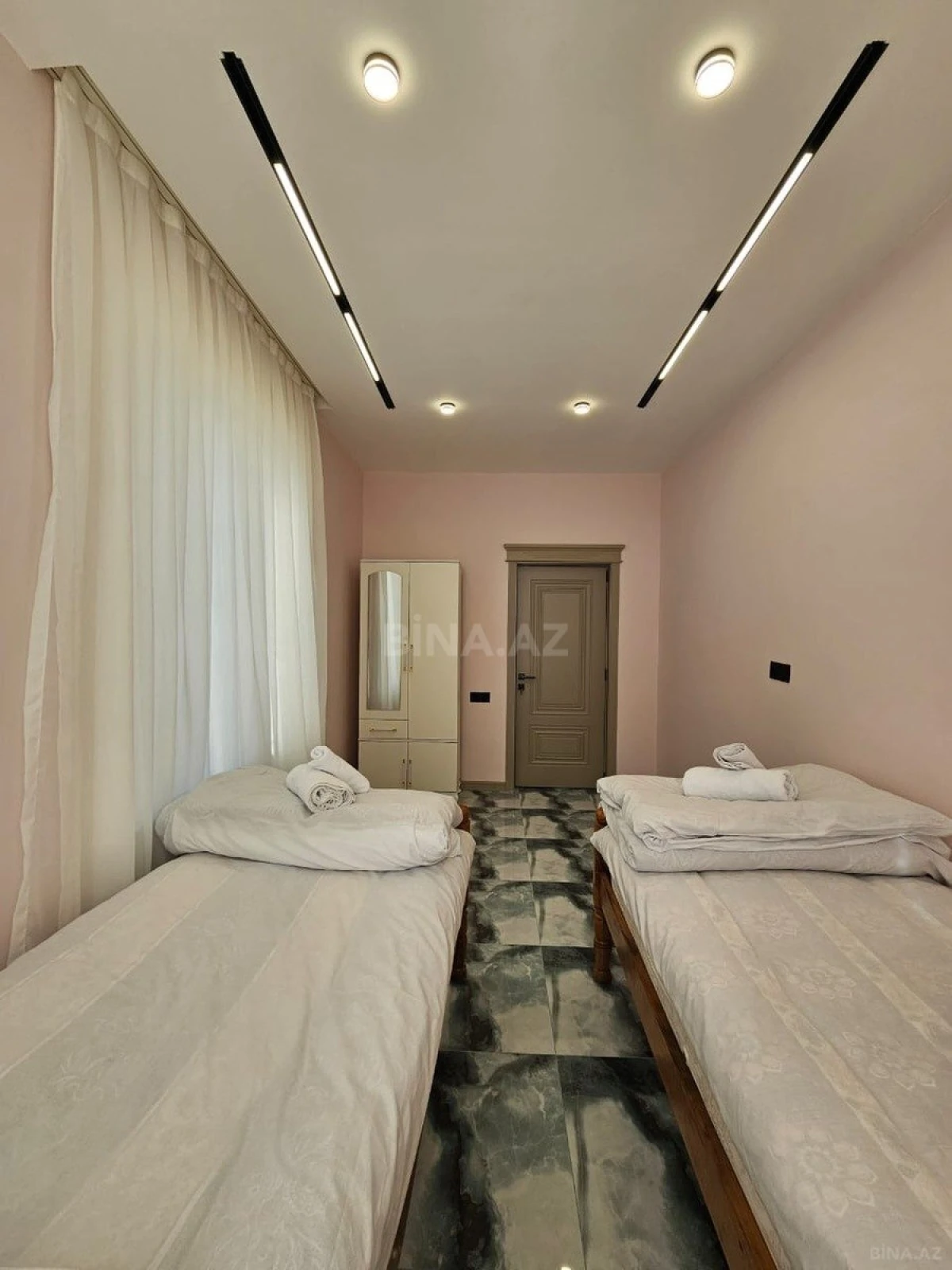 Kirayə verilir 6 otaqlı həyət evi 200 m²