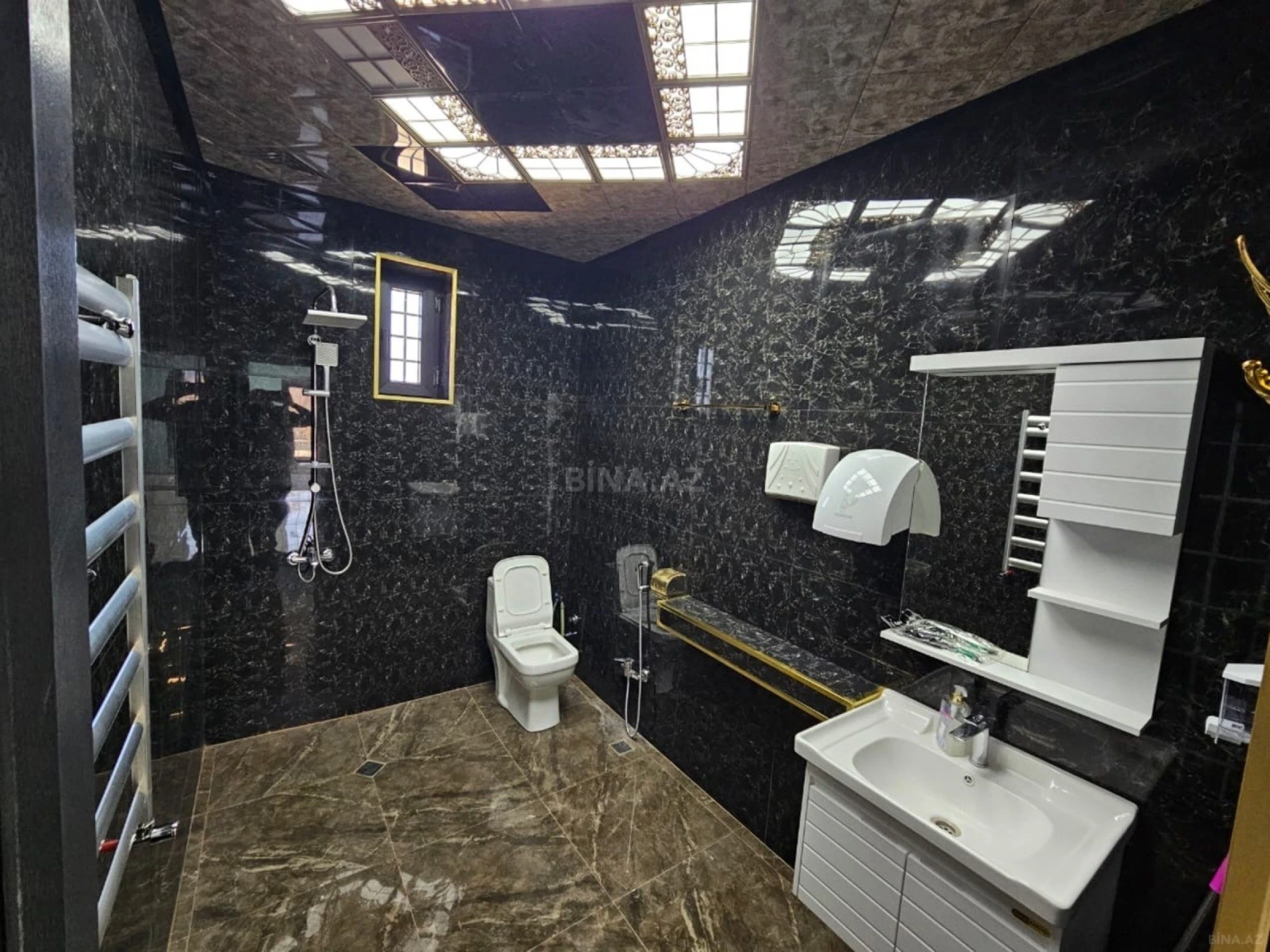 Kirayə verilir 6 otaqlı həyət evi 200 m²