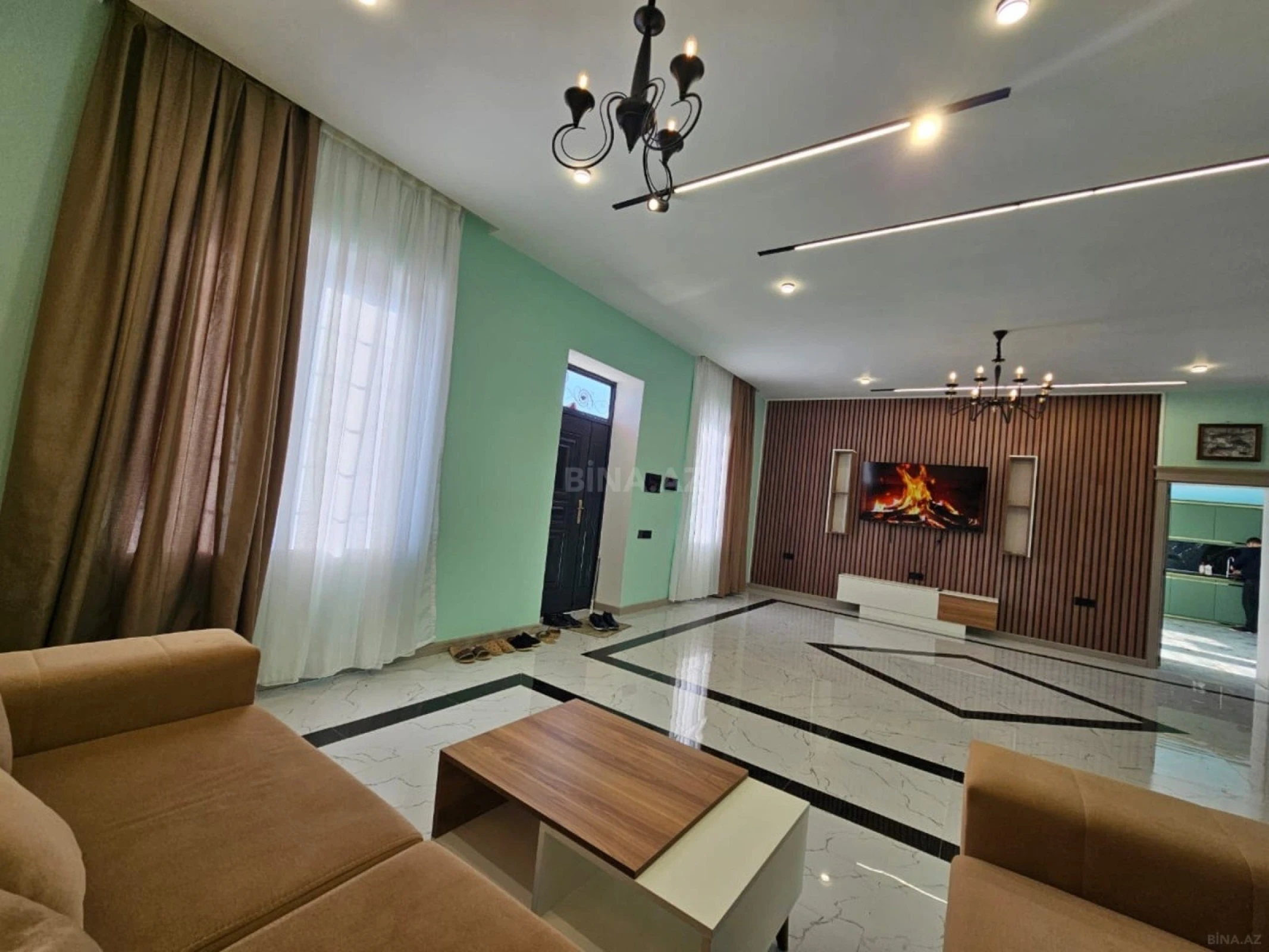 Kirayə verilir 6 otaqlı həyət evi 200 m²