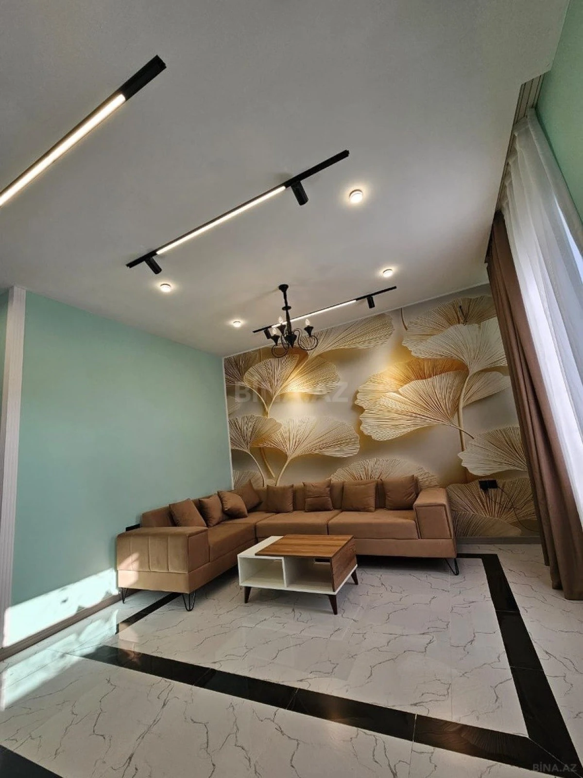 Kirayə verilir 6 otaqlı həyət evi 200 m²