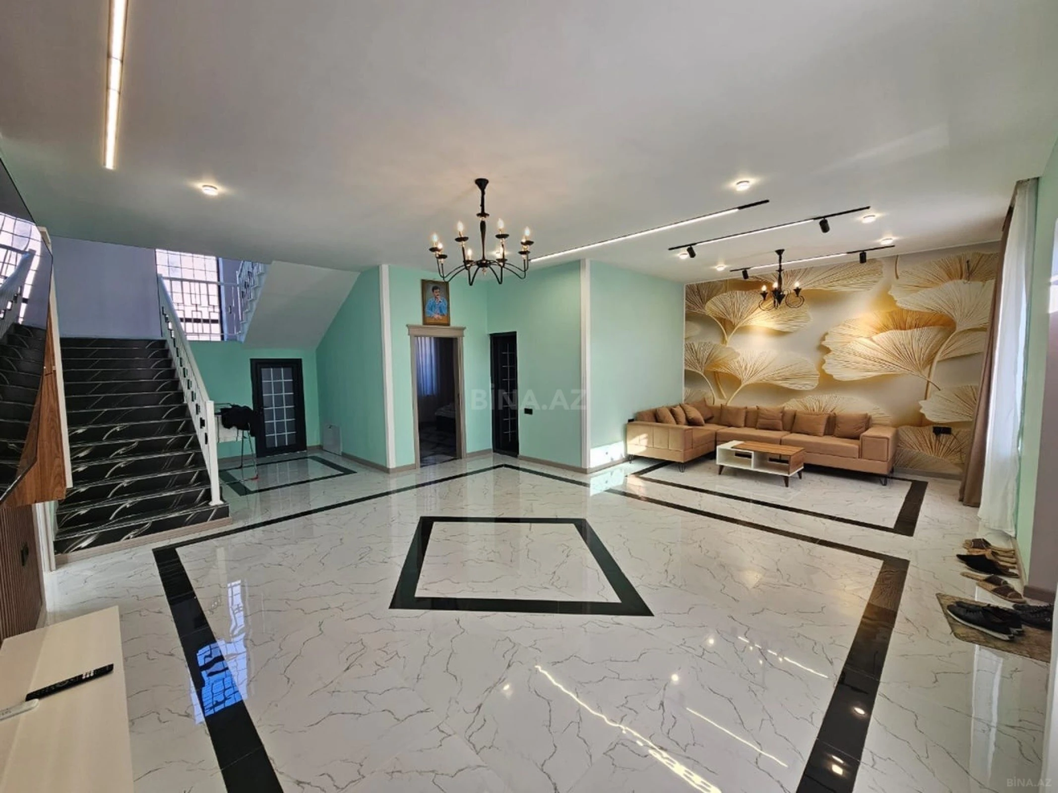 Kirayə verilir 6 otaqlı həyət evi 200 m²