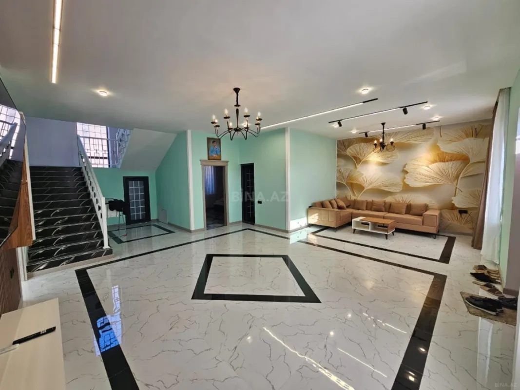 Kirayə verilir 6 otaqlı həyət evi 200 m²