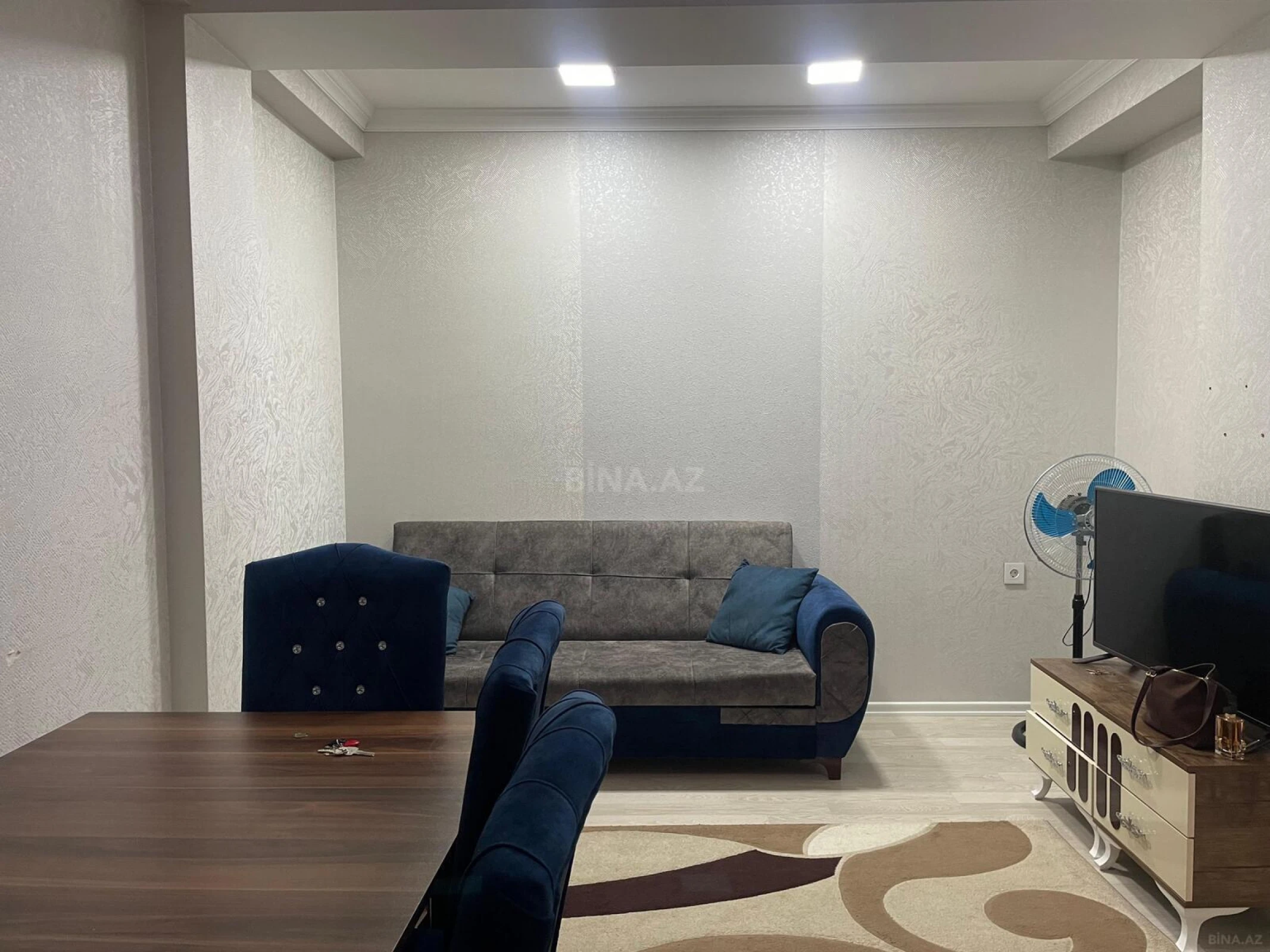 Kirayə verilir 2 otaqlı mənzil 55 m²