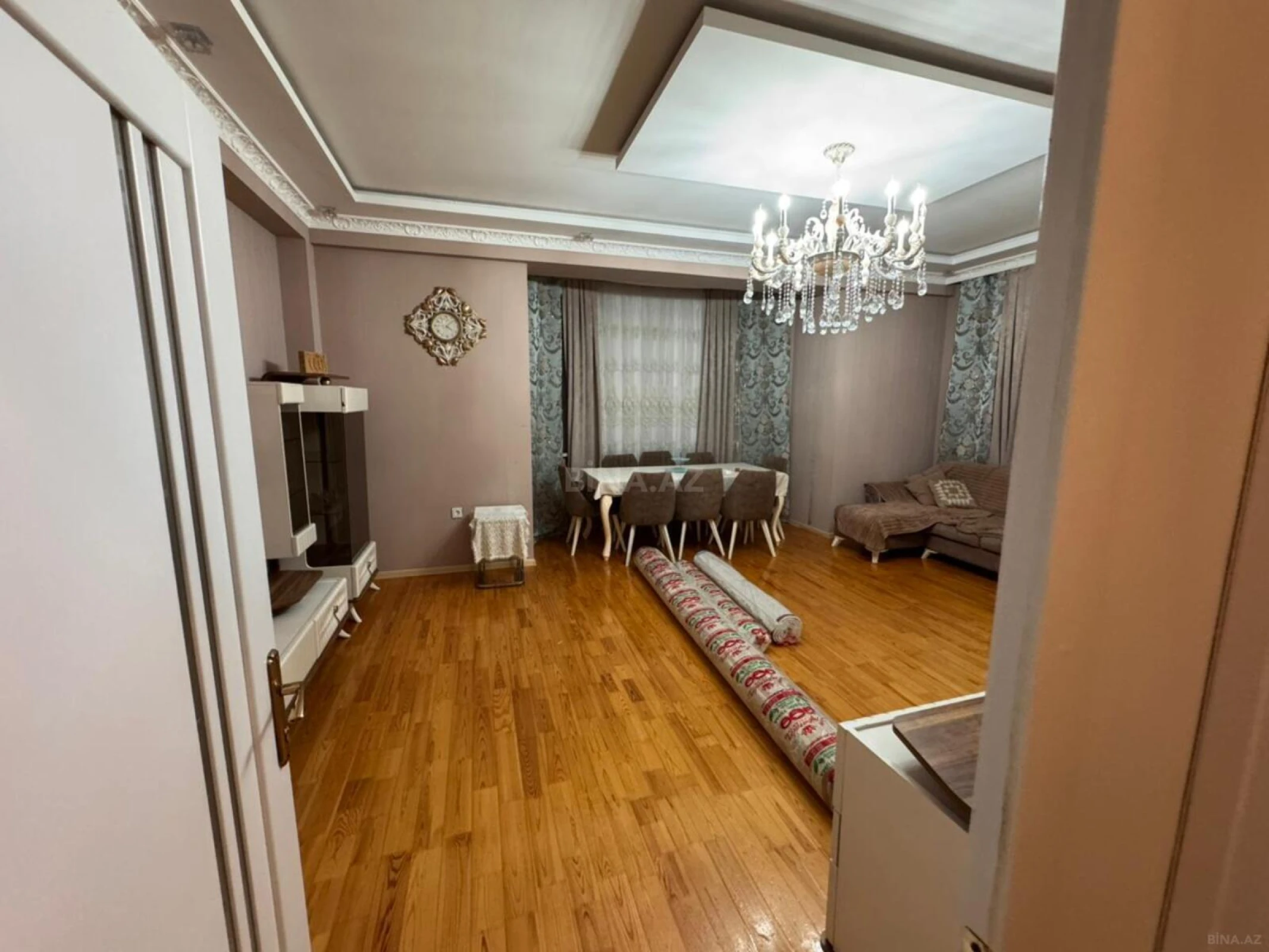 Kirayə verilir 3 otaqlı mənzil 135 m²